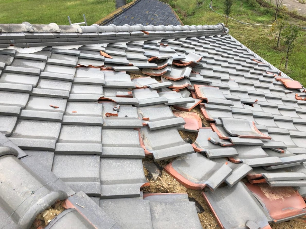 台風や地震などの自然災害に強い屋根にリフォームしましょう～高槻市・島本町・向日市・長岡京市